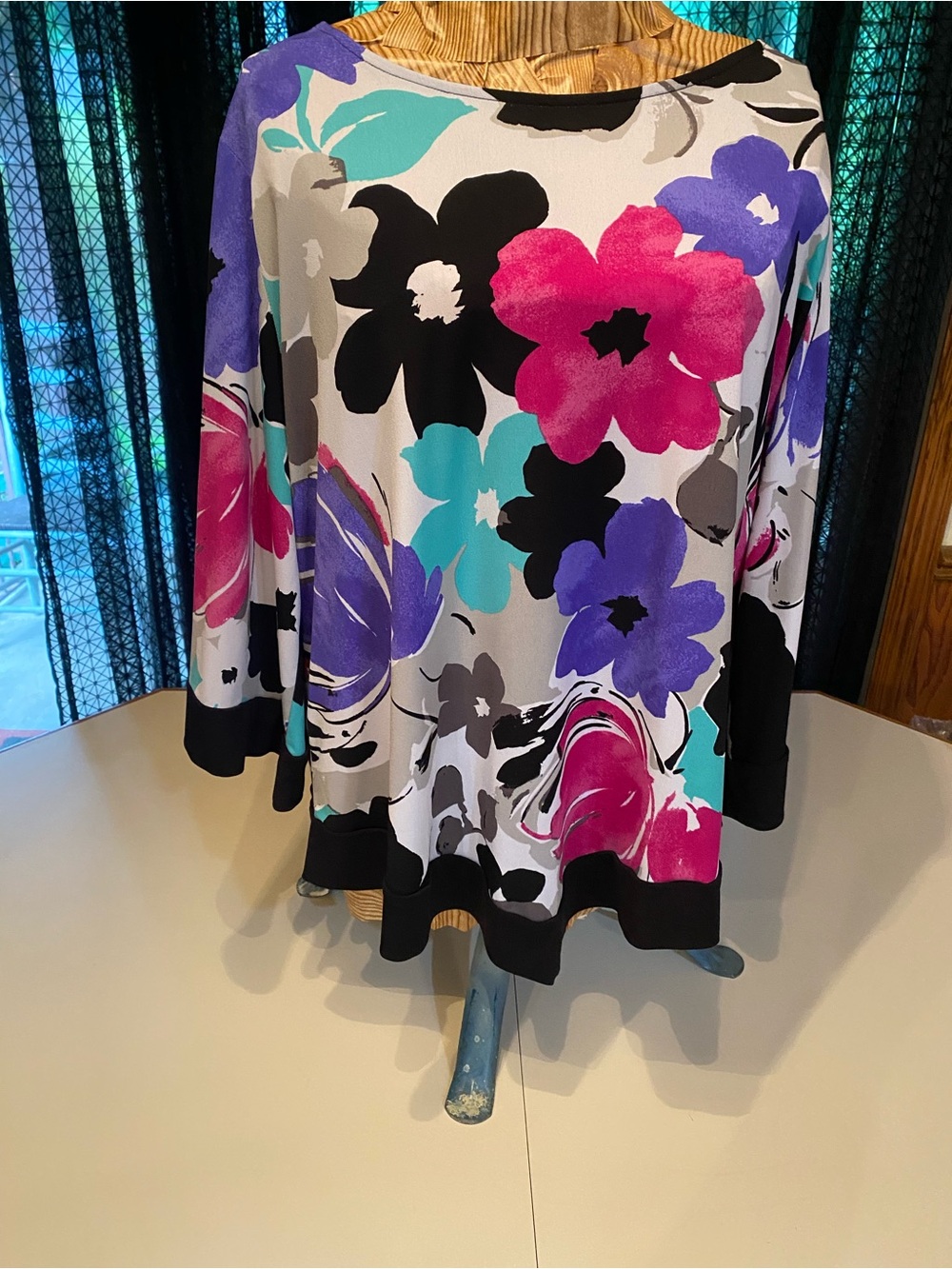 Source Unknown Floral Scoop Neck Blouse in White, Black, Pink, Purple, Teal